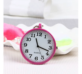 Stilfull fickklocka Mörkrosa – praktisk & elegant på jobbet VårdaMedStil