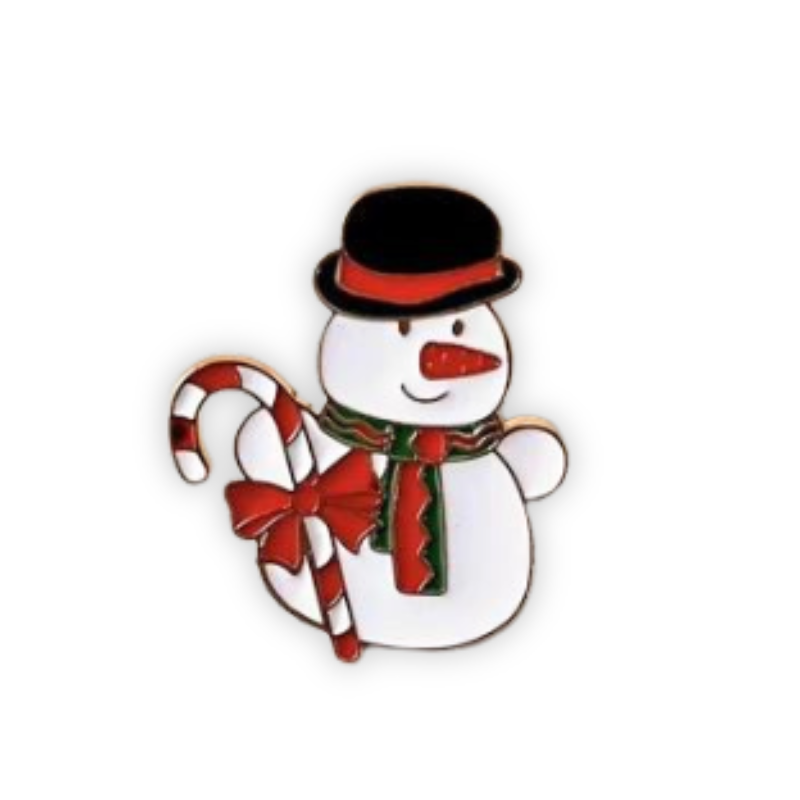 ⛄️ Snögubbe i julklädsel - Emaljpin VårdaMedStil