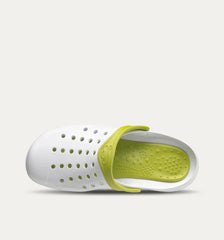 Vit-Pistachio Kinetic Clogs VårdaMedStil