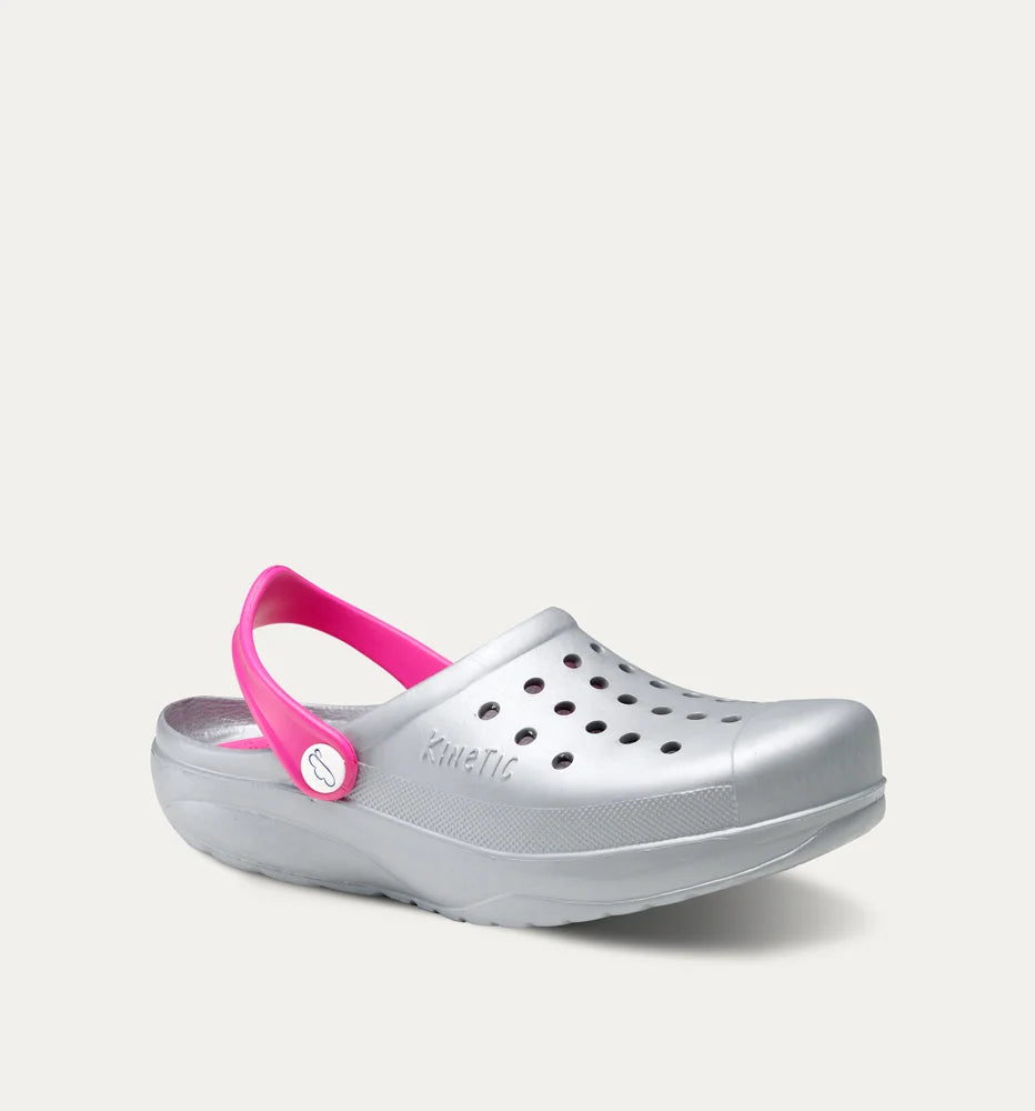 Silver-Fuchsia Kinetic Clogs VårdaMedStil