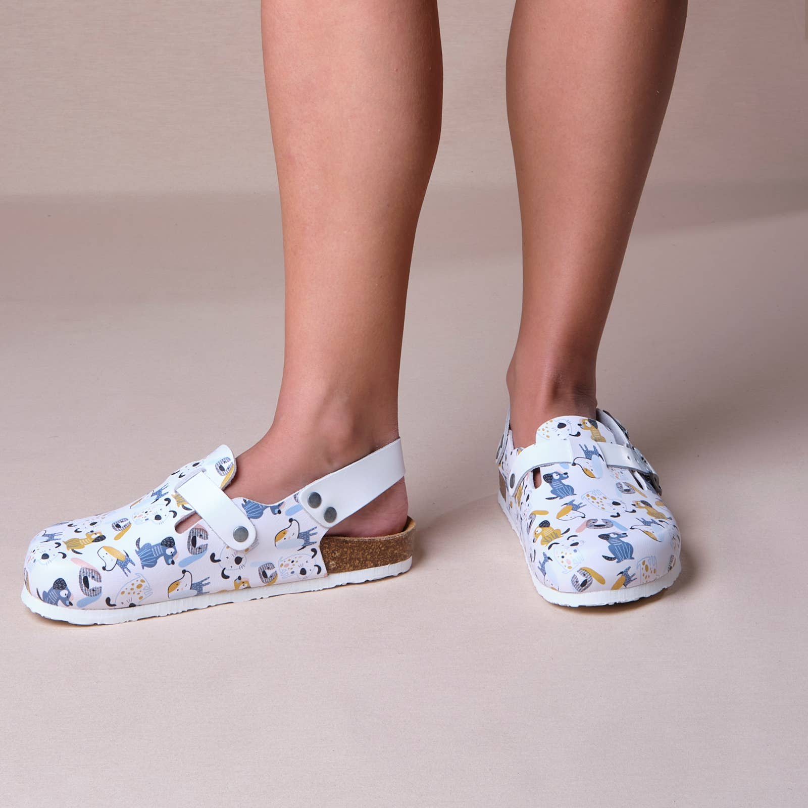 Tofflor med hälrem - Bio Dogs träskor VårdaMedStil