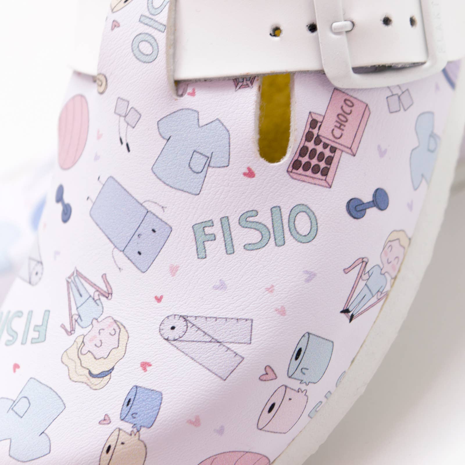 Tofflor med hälrem - Tryckta bio träskor för fysioterapi VårdaMedStil