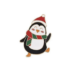 🎅🧣🐧 Pingvin med julmössa och handduk - Emaljpin VårdaMedStil