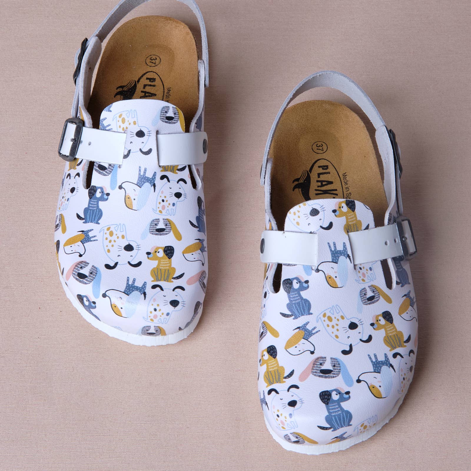 Tofflor med hälrem - Bio Dogs träskor VårdaMedStil